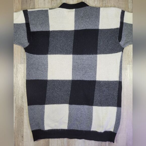 like new vintage wool/angora checkered cardigan sweater. - Picture 6 of 9